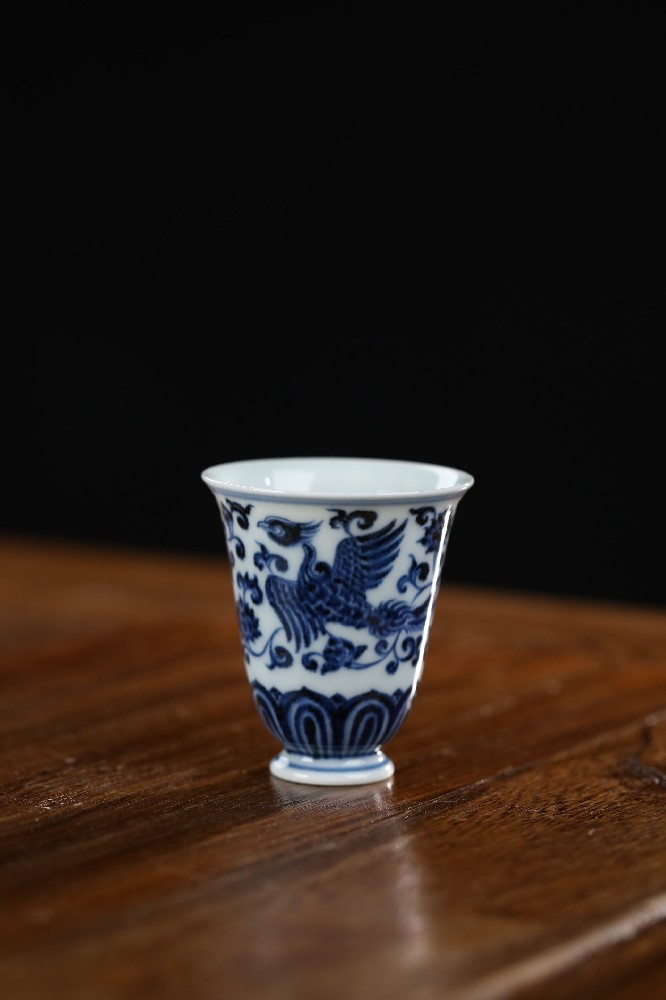 布一窑柴窑凤穿缠枝闻香杯