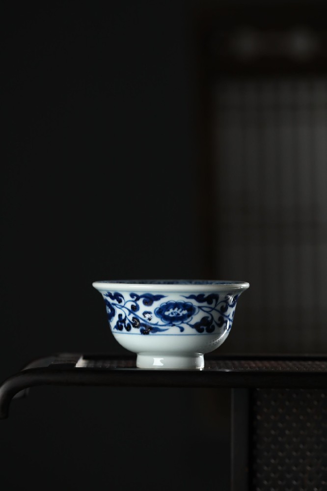 布一窑柴窑元代菊纹杯
