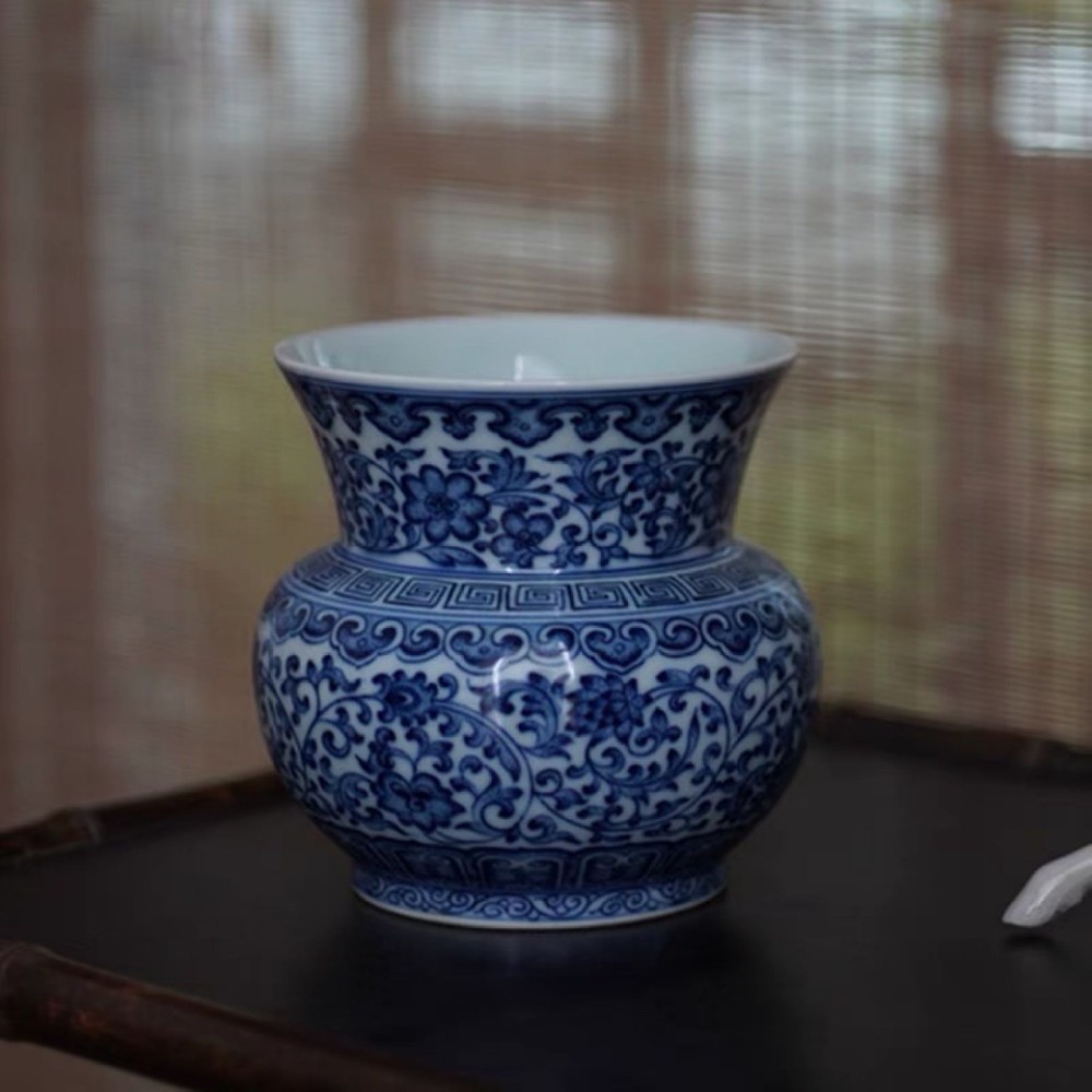 布一窑柴窑青花点工缠枝莲渣斗