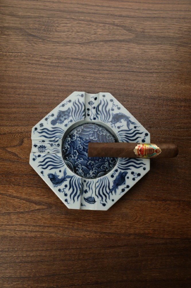 布一窑柴窑鱼藻纹海水雪茄缸