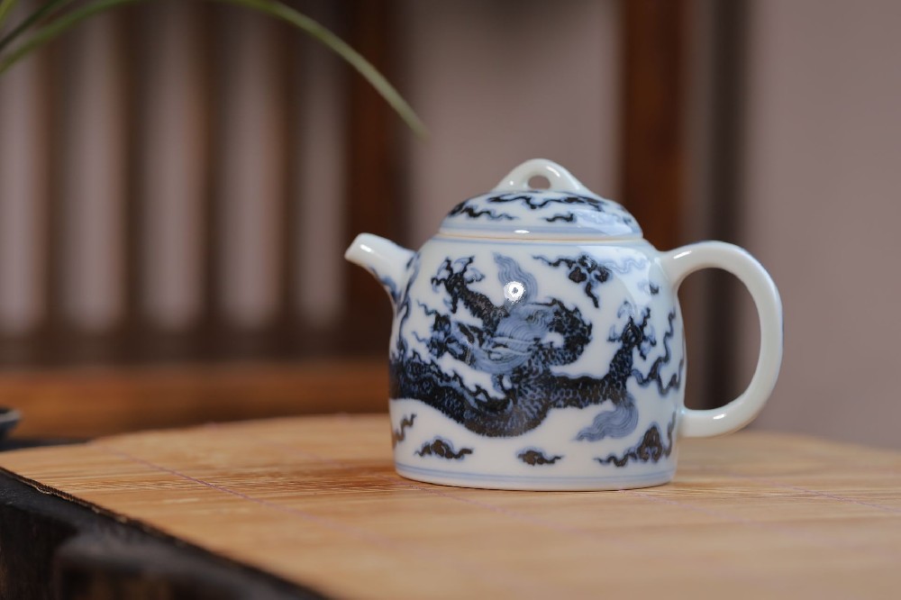 布一窑霸王龙秦权壶