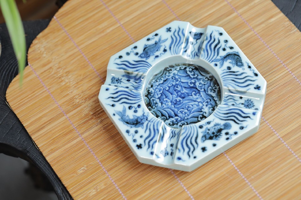 布一窑鱼藻纹雪茄缸