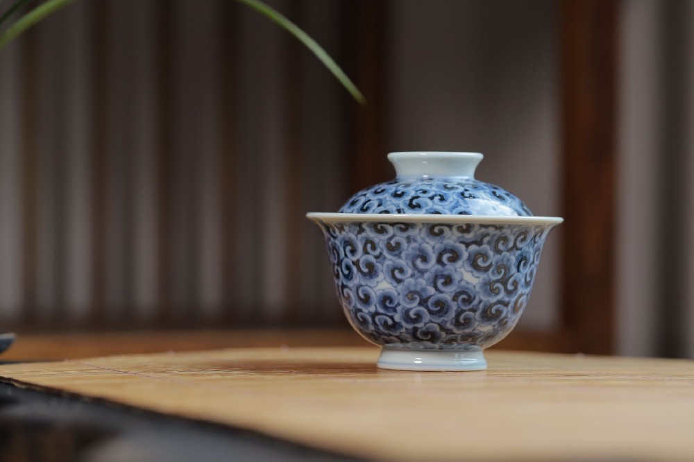 布一窑如意祥云纹元宝盖碗
