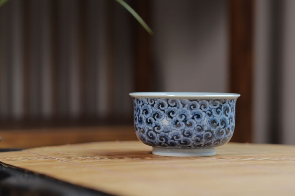 布一窑如意祥云纹炉式杯