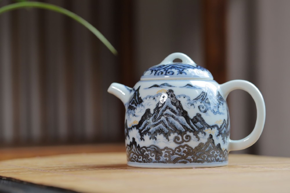 布一窑千里江山秦权壶