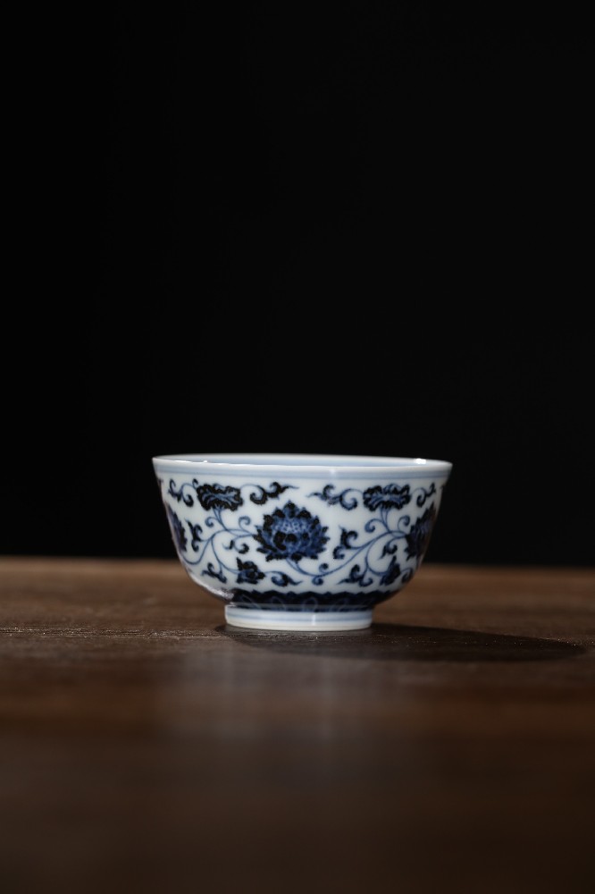布一窑缠枝莲主人杯