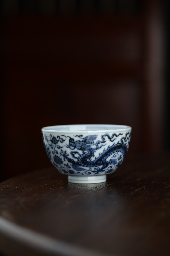 布一窑青花龙凤穿缠枝内绘莲心养心盏
